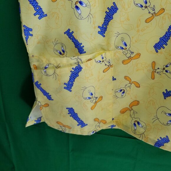 Tweety Bird Women's Size 2XL Looney Tunes Adowable Medical Scrub Top Nurse Lab - Picture 3 of 5